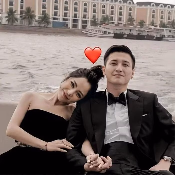 Nu MC U40 khoe anh tinh tu voi ban trai tren du thuyen-Hinh-15