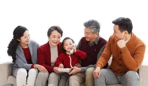 Nguoi thong minh san sang tieu bon loai tien nay