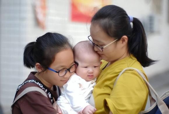 Nguoi thong minh san sang tieu bon loai tien nay-Hinh-2