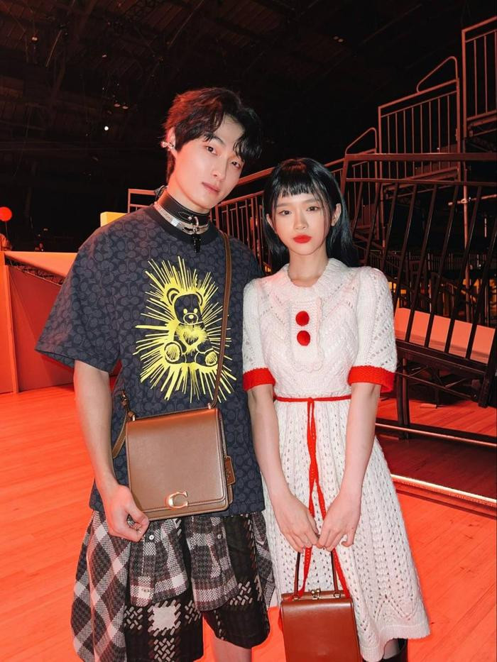 Linh Ka hen ho voi nam chinh phim All of us are dead?-Hinh-5