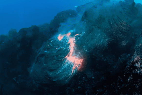 Nui lua tren Trai Dat hoa ra lai khong nam o dat lien-Hinh-2