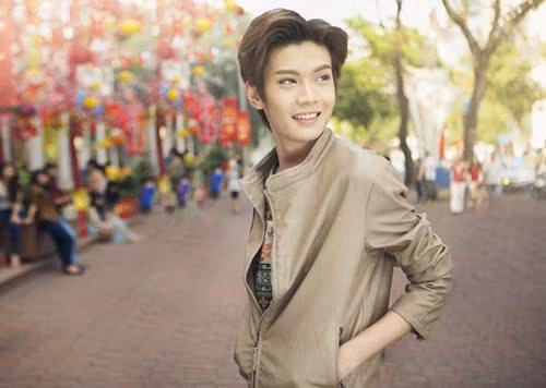 Chieu tro cu mem cua my nhan Vbiz khi PR san pham moi