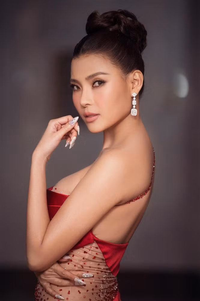 Thúy Diễm sinh năm 1986, là diễn viên thực lực được đông đảo khán giả yêu mến.