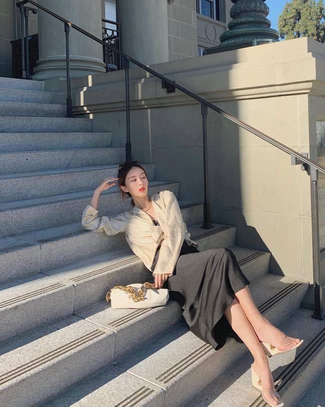 Hai nàng Hậu đình đám đụng hàng: Lan Khuê chẳng hề thua kém Kỳ Duyên - Hình 7 Hai nang Hau dinh dam dung hang: Lan Khue chang he thua kem Ky Duyen-Hinh-7