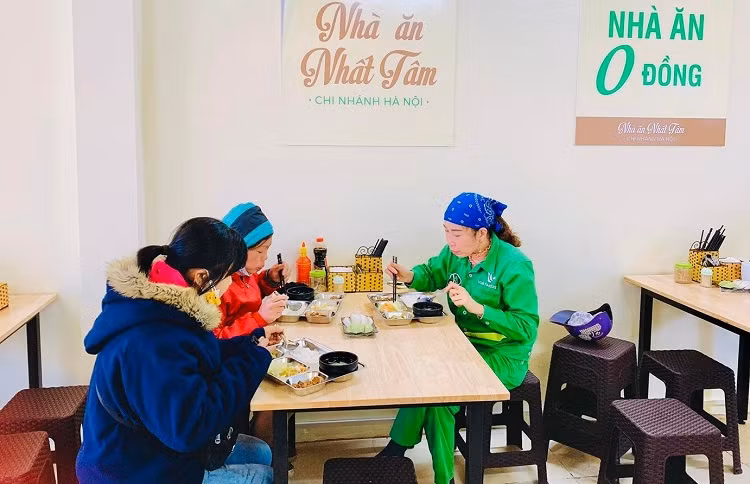 Quán ăn chay bán miễn phí cho tất cả mọi người ở Hà Nội ảnh 5