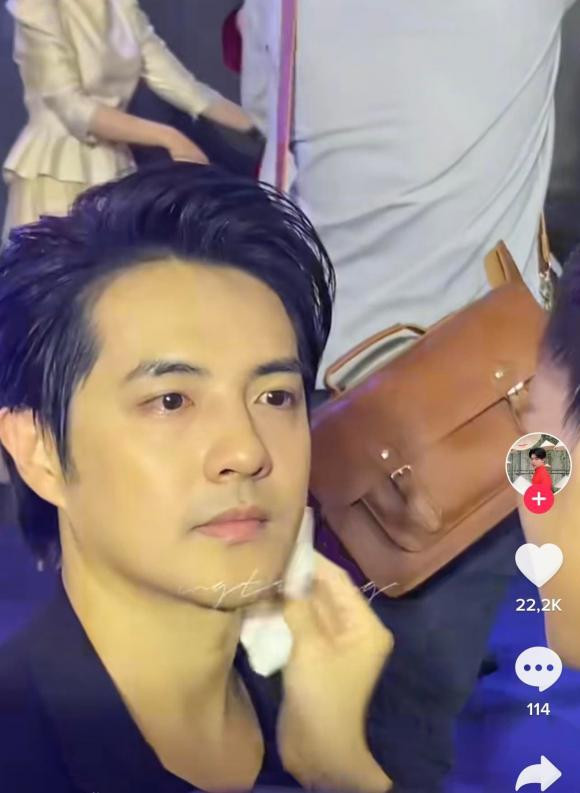 Phat sot voi khoanh khac Dong Nhi cham soc Ong Cao Thang tai su kien-Hinh-3