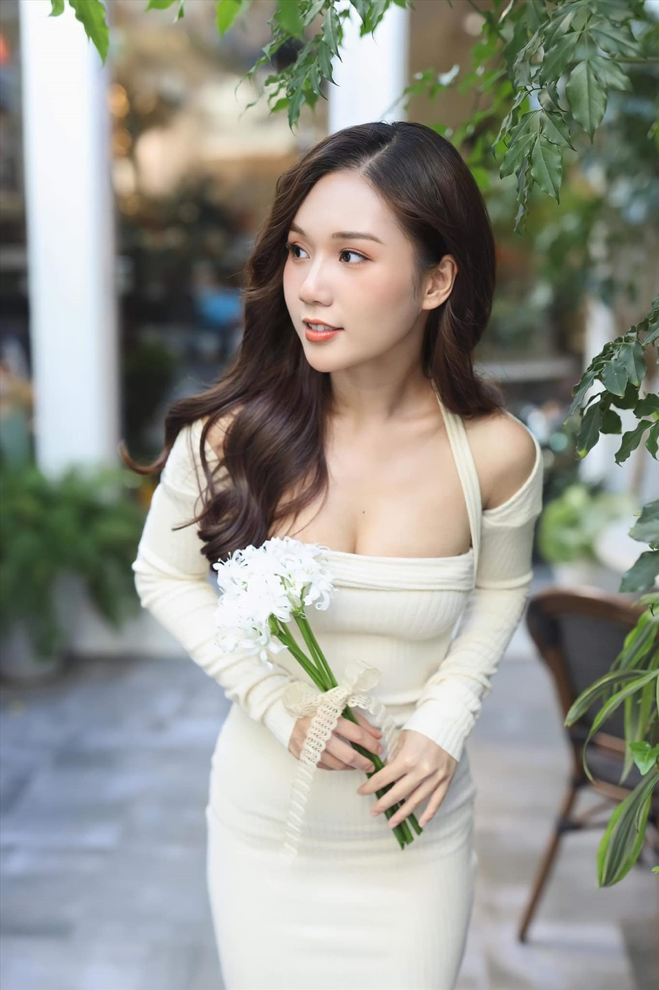 Nu y ta Pho trong lang: Toi phai mua 100% trang phuc cho nhan vat