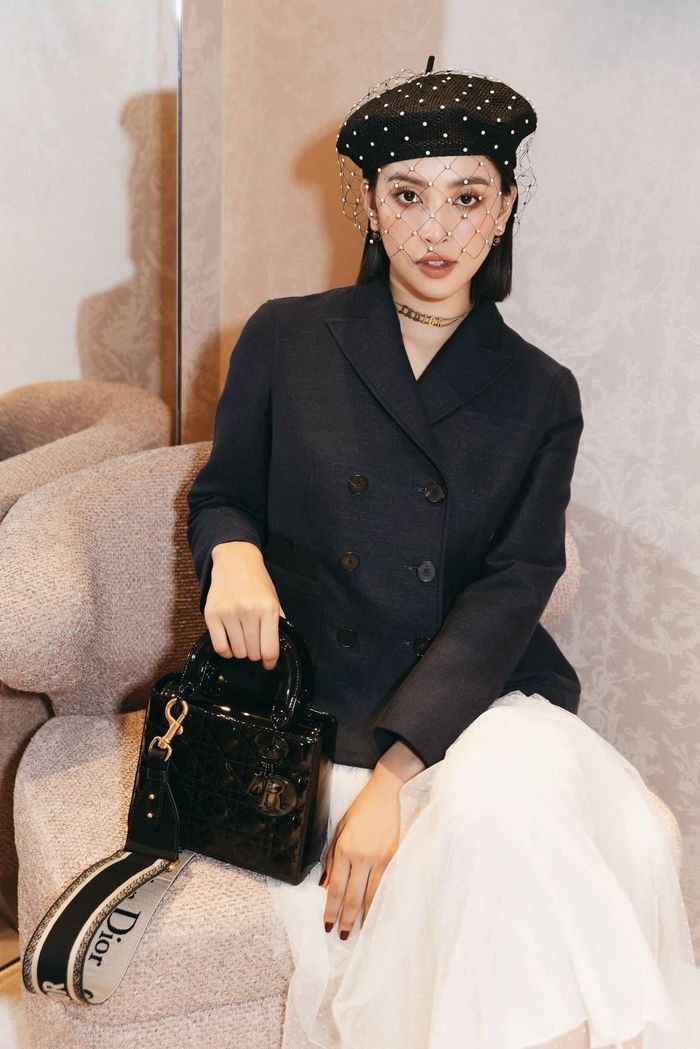 Dan Hau Vbiz nhu nu tong tai khi dien vest den-Hinh-4