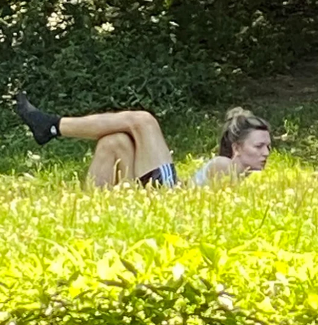 14. Cái tư thế này đúng là sai thật.