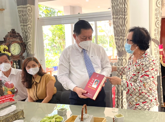 Qua dai dich Covid-19, nganh y vua tam huyet vua y chi manh me-Hinh-2