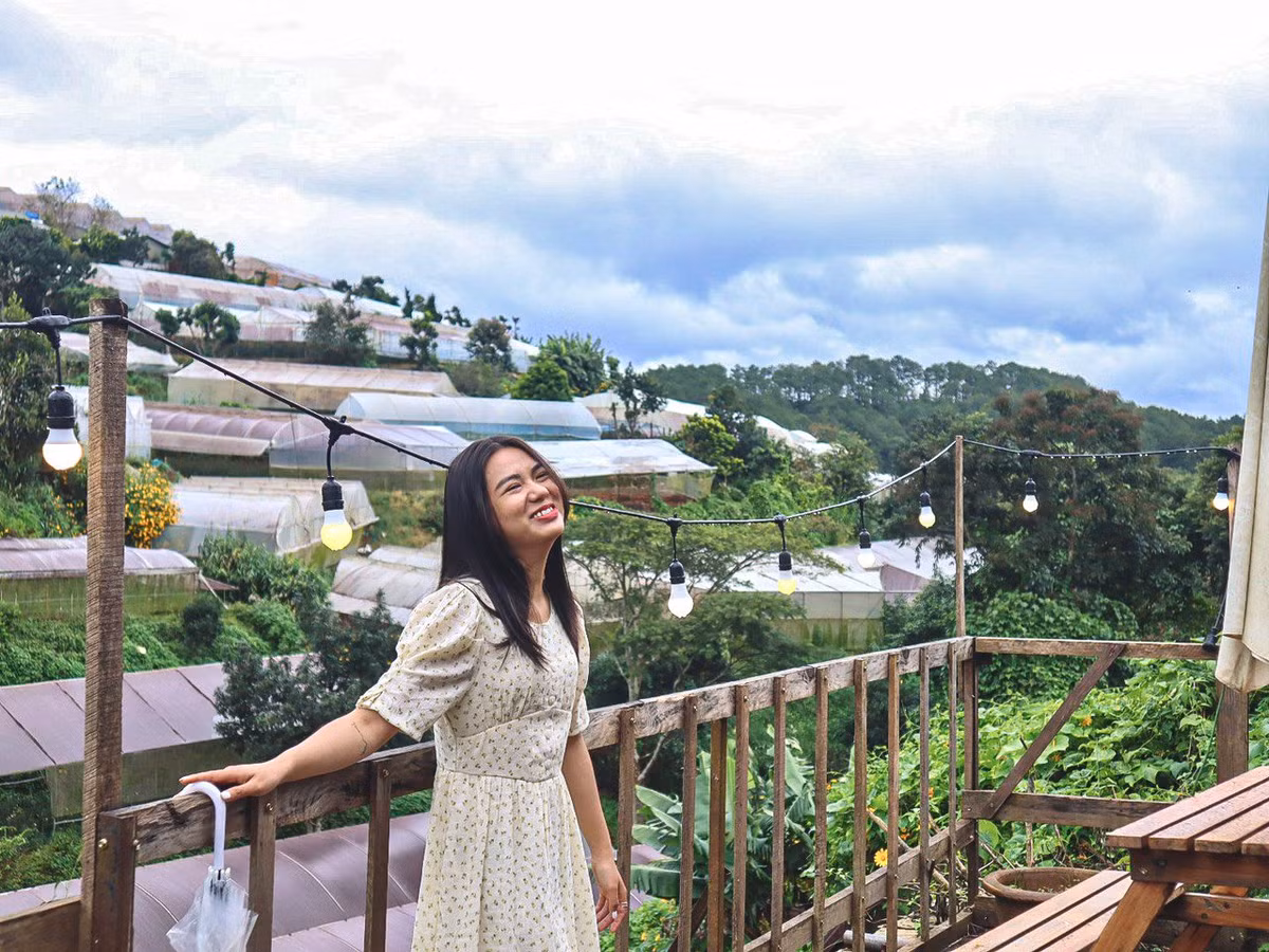 Co gai roi TP.HCM ve Da Lat, mo homestay giua nui doi