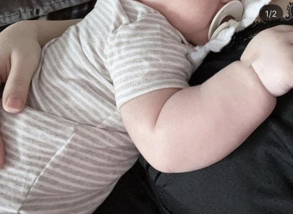 Bao Thy hiem hoi khoe can mat con trai hon 3 thang tuoi-Hinh-3