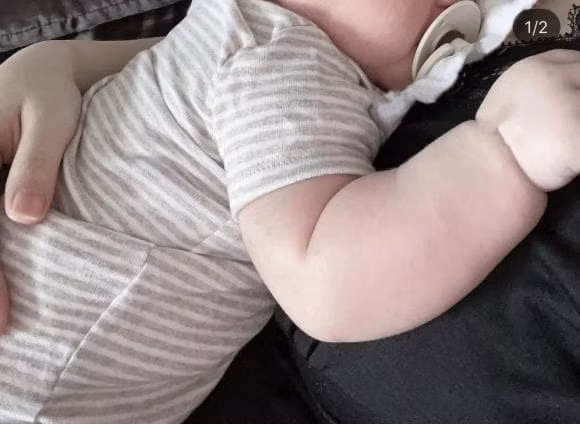 Bao Thy hiem hoi khoe can mat con trai hon 3 thang tuoi-Hinh-3