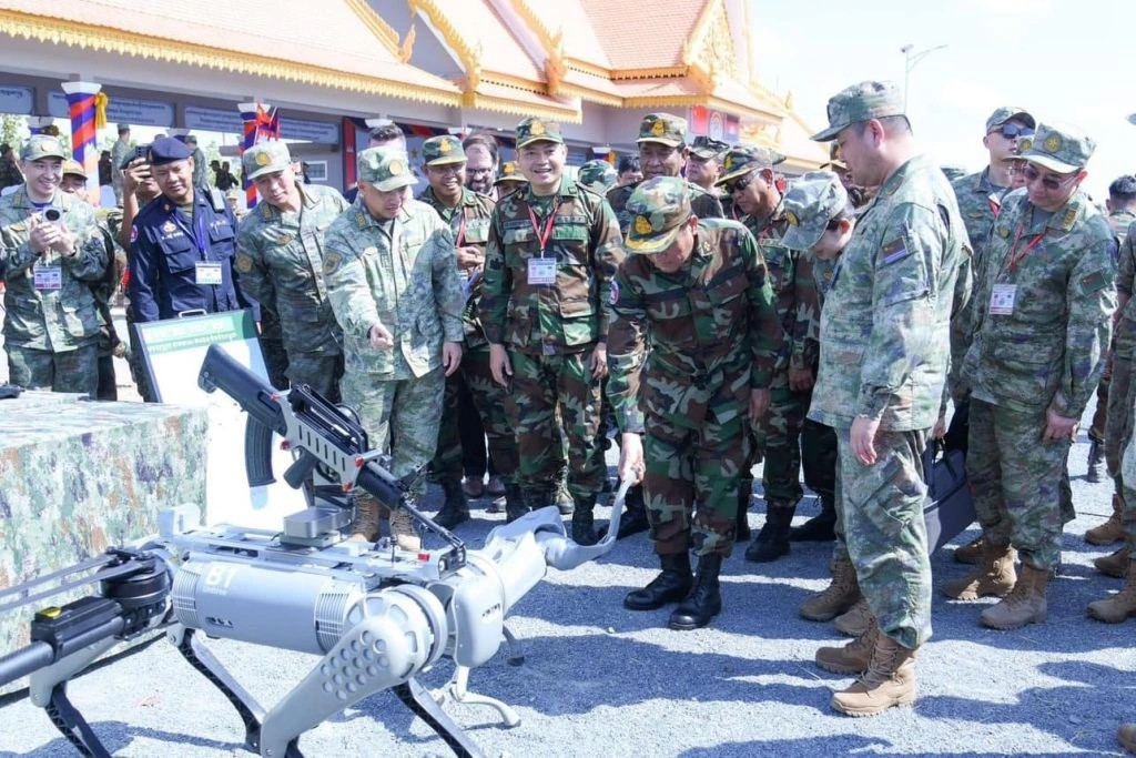 Campuchia và Trung Quốc tập trận chung Rồng Vàng 2025 - Hình 3 Campuchia va Trung Quoc tap tran chung Rong Vang 2025-Hinh-3