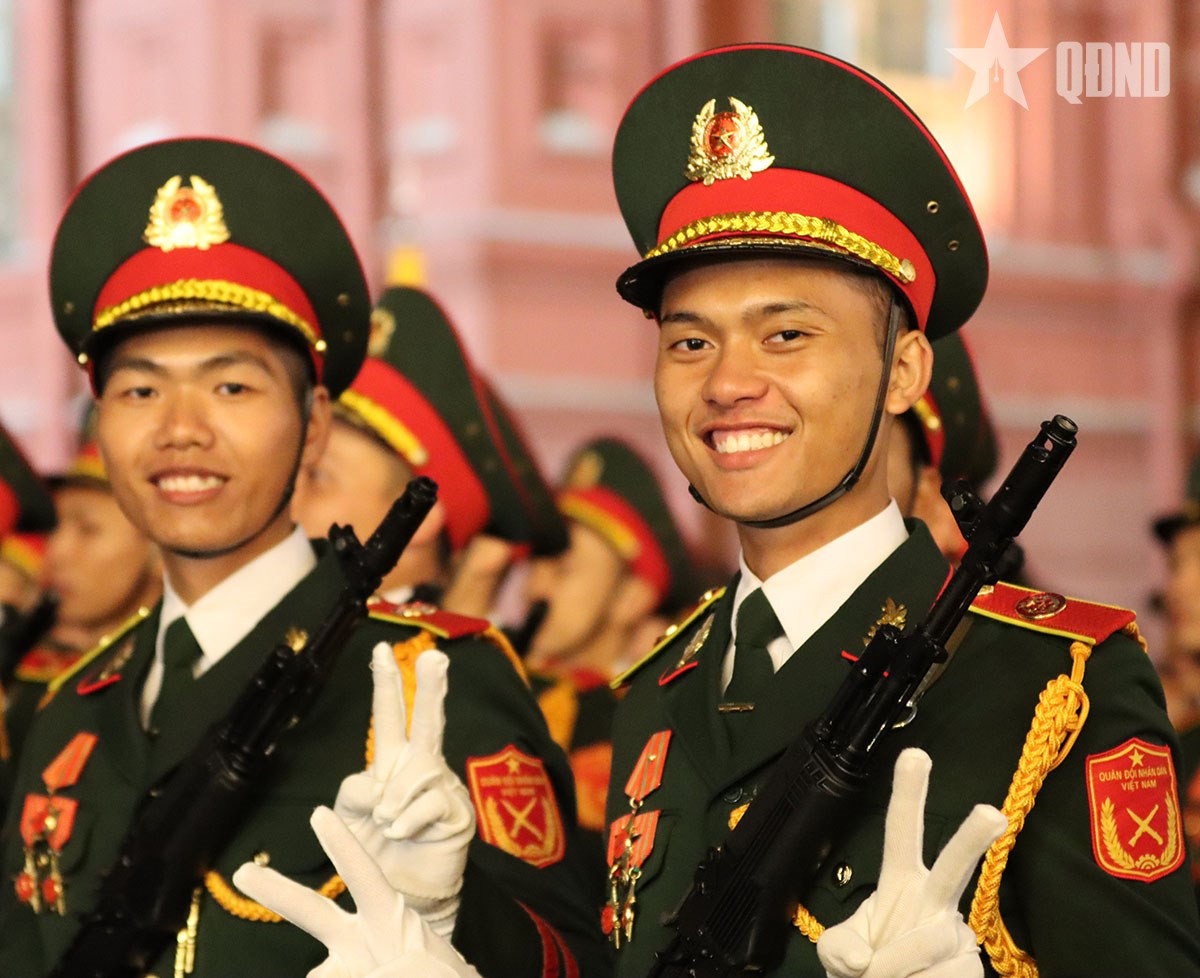 Doan Quan doi nhan dan Viet Nam hop luyen tai Quang truong Do-Hinh-8