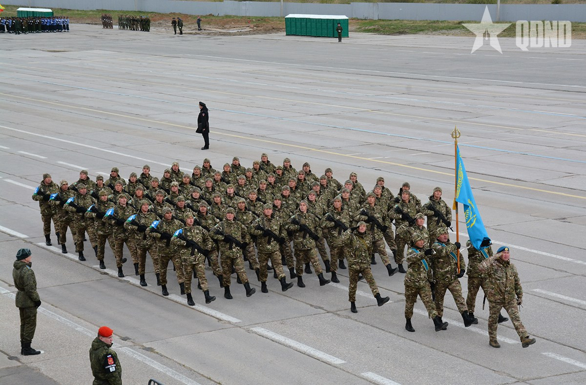 Doan Viet Nam hop luyen chuan bi tham gia Le duyet binh tren Quang truong Do-Hinh-14