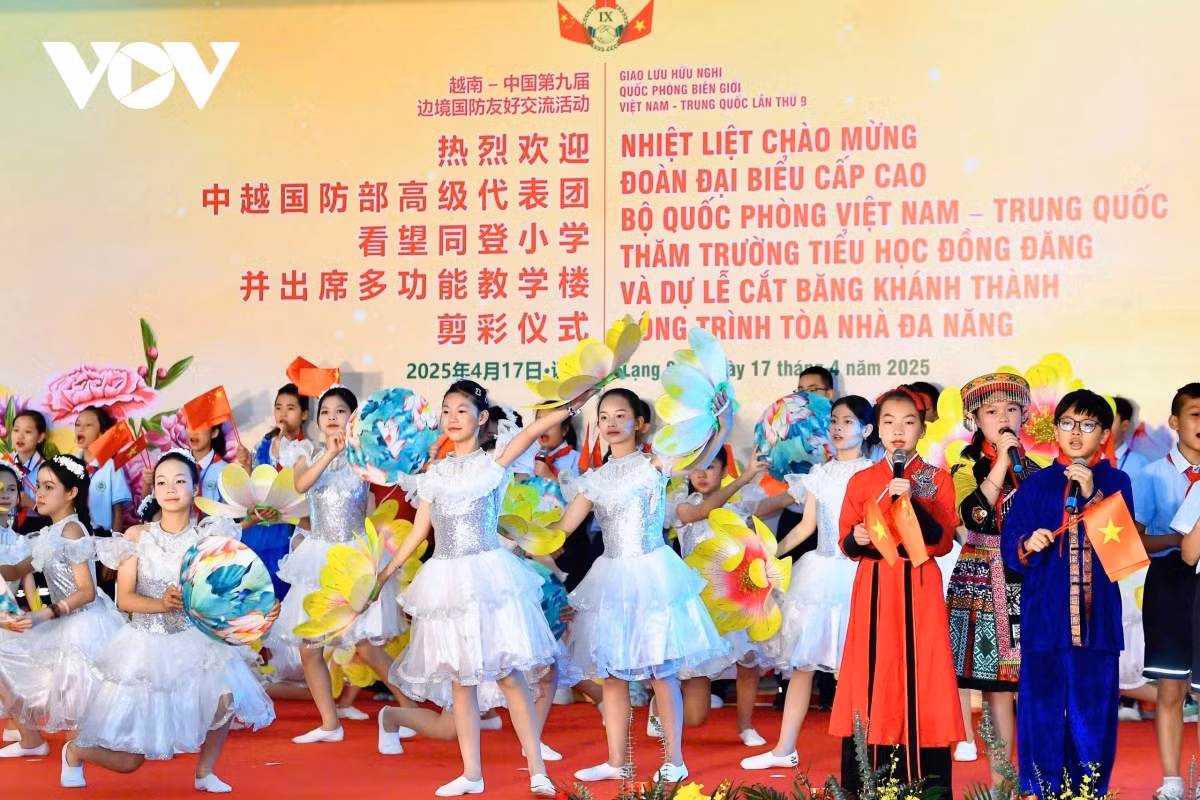 Dau an Giao luu huu nghi bien gioi quoc phong Viet Nam - Trung Quoc lan thu 9-Hinh-10