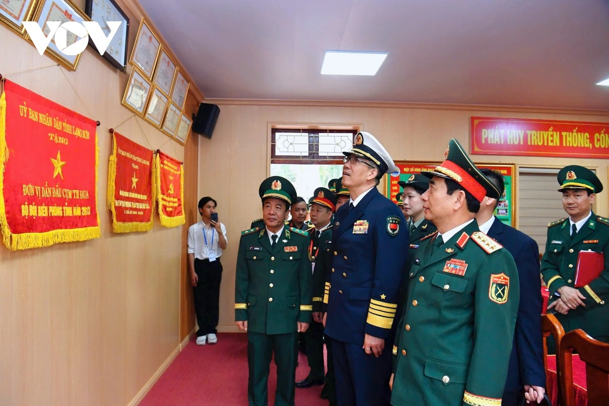 Dấu ấn Giao lưu hữu nghị biên giới quốc phòng Việt Nam - Trung Quốc lần thứ 9 - Hình 16 Dau an Giao luu huu nghi bien gioi quoc phong Viet Nam - Trung Quoc lan thu 9-Hinh-16