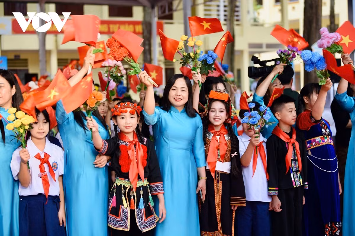 Dau an Giao luu huu nghi bien gioi quoc phong Viet Nam - Trung Quoc lan thu 9-Hinh-11