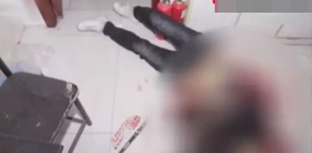 Vo chet lang khi phat hien ten trom ma chong vua dam chet-Hinh-2