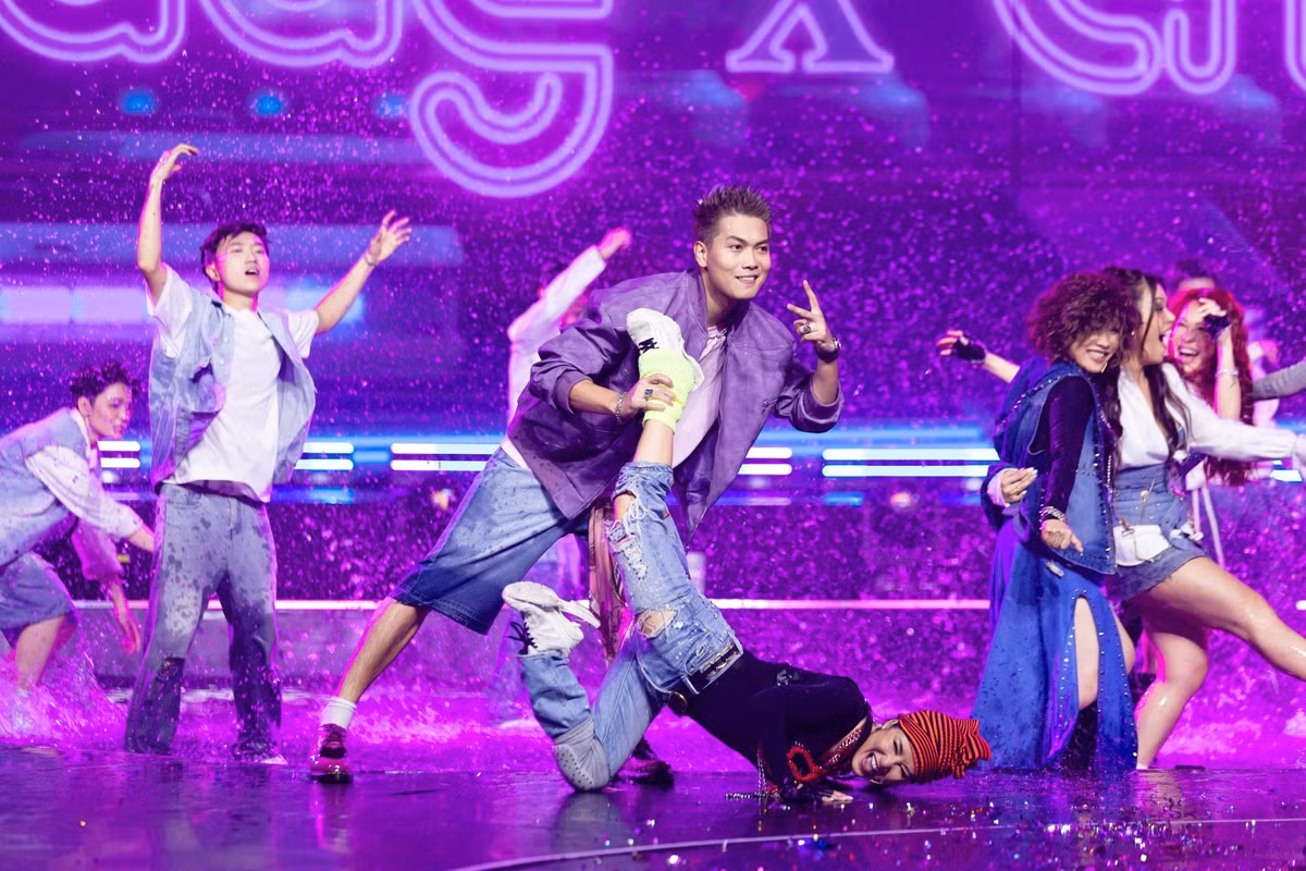 Hong Nhung nho ve buc tranh cua “anh Trinh Cong Son“-Hinh-2