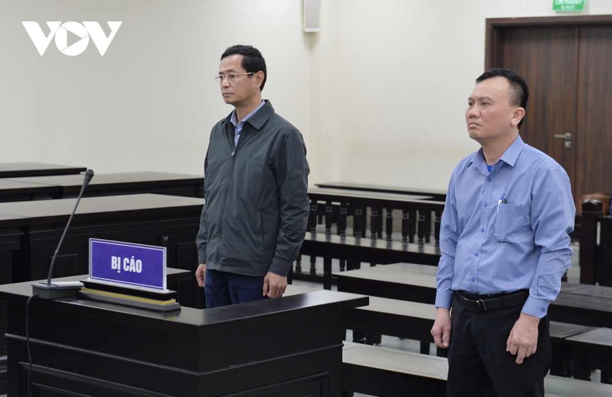 36 tháng tù treo cho Cựu Giám đốc CDC Hà Nội Trương Quang Việt 36 thang tu treo cho Cuu Giam doc CDC Ha Noi Truong Quang Viet