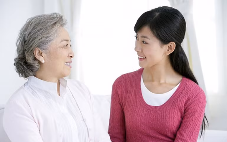 Hanh xu cua cha me truoc nguy co con cai tan vo hon nhan