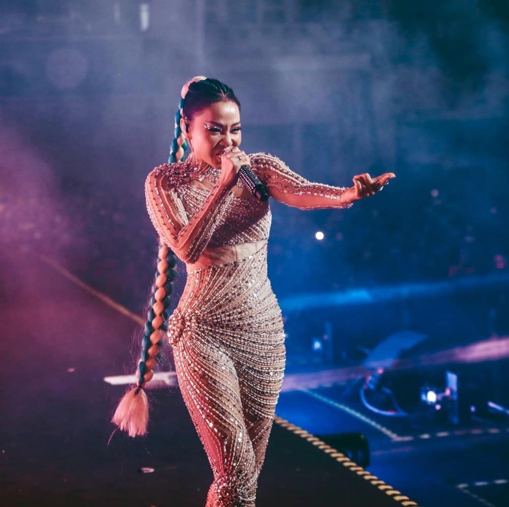 Ca sĩ Thu Minh được chồng ngoại quốc cưng chiều - Hình 2 Ca si Thu Minh duoc chong ngoai quoc cung chieu-Hinh-2