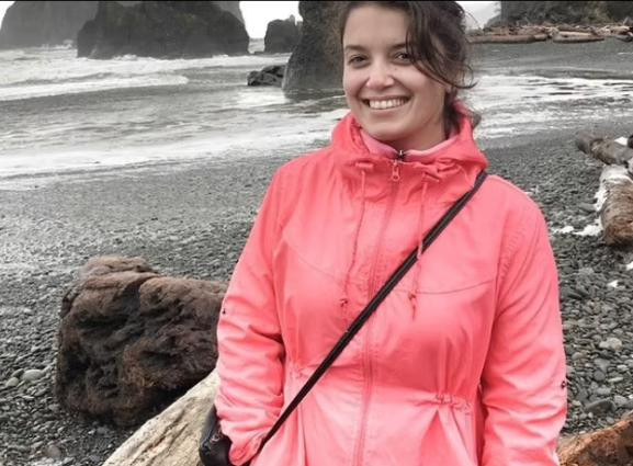 Dong nghiep choi xau, nu tiep vien hang khong uat uc nghi viec-Hinh-2