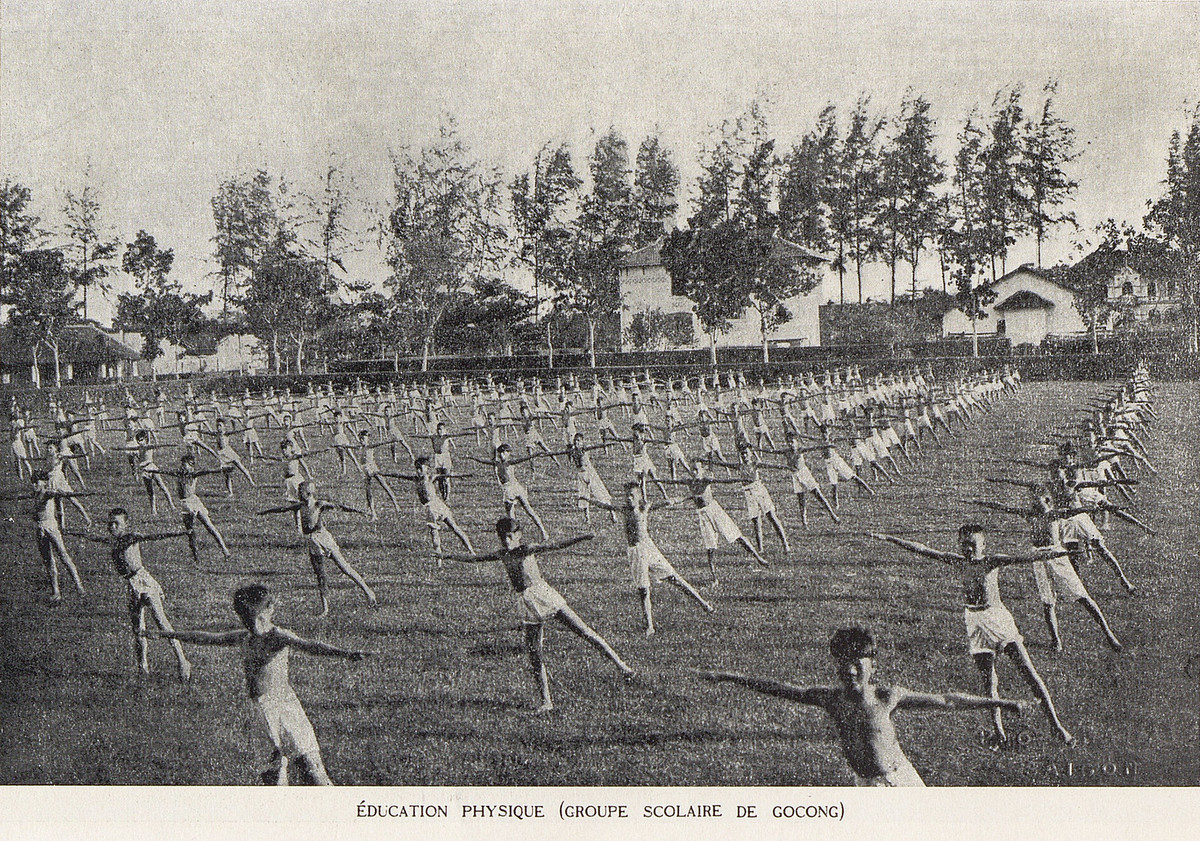 Giờ giáo dục thể chất tại trường học ở Gò Công.