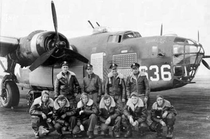 Mùa hè năm 1943, phe Đồng minh quyết tâm xóa sổ Ploiești. Một chiến dịch tấn công bằng không quân được lên kế hoạch với mật hiệu Tidal Wave. Vào ngày 1/8/1943, từ một căn cứ của quân Đồng minh ở Libya, 177 máy bay ném bom B-24 của Mỹ đã cất cánh hướng về Romania.