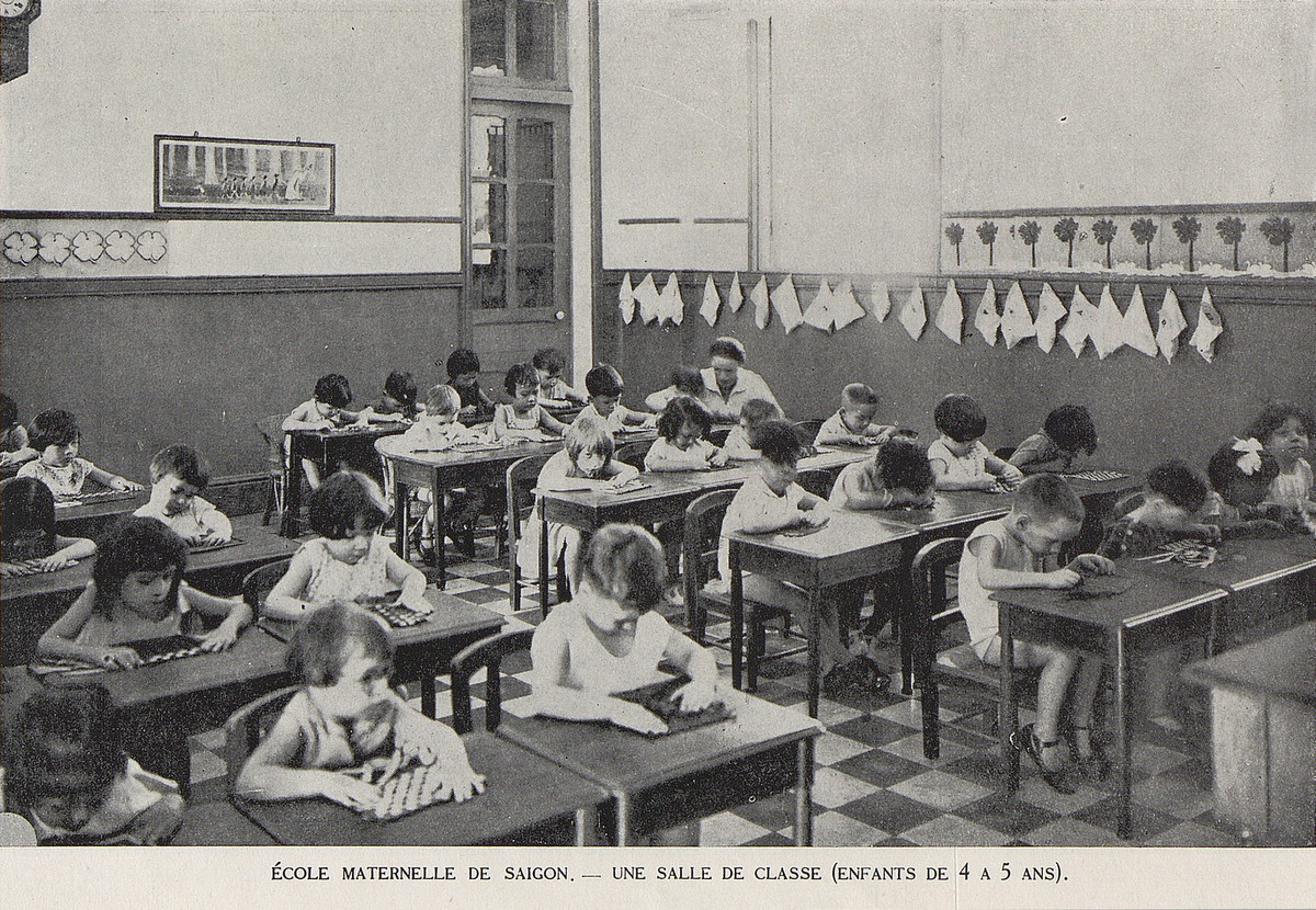 Một lớp học của trường mẫu giáo Sài Gòn, nay là Đại học Kinh tế TP.HCM, đường Nguyễn Đình Chiểu.