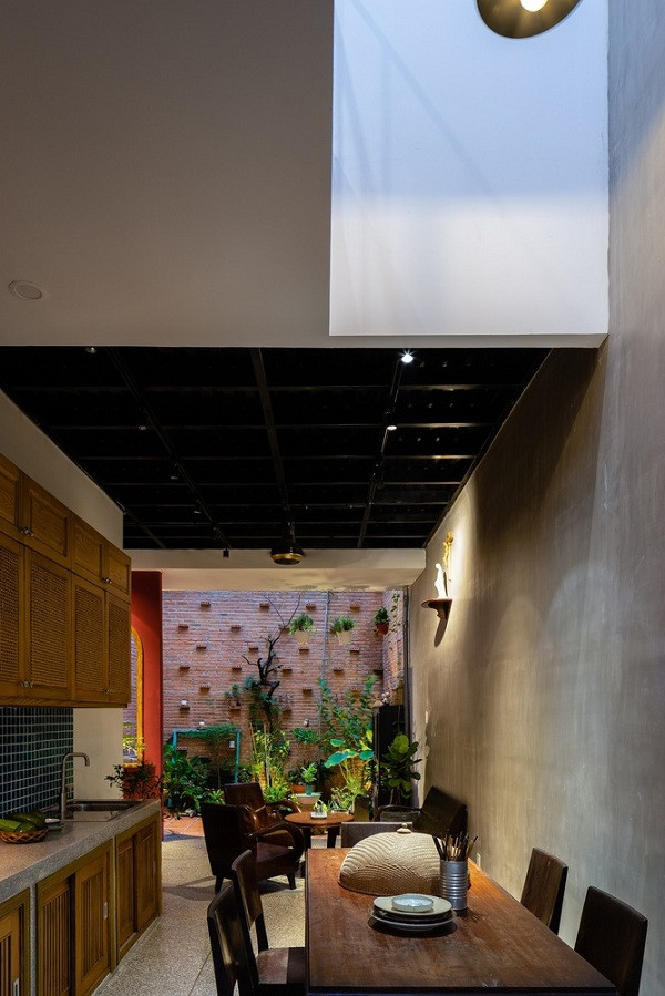 Nội thất gợi nhớ những năm thập niên 1990.