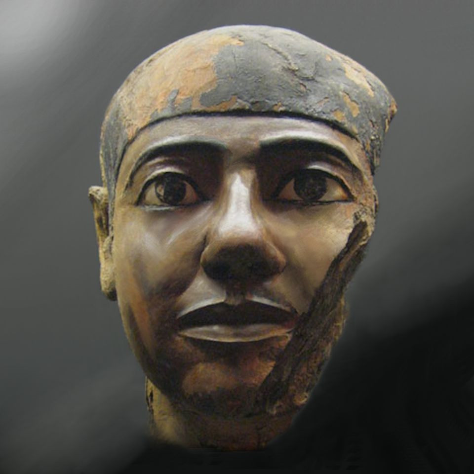 Vào thời kỳ Tân Vương quốc, Imhotep được tôn thờ như một vị thánh của các nhà thông giáo, đại diện cho trí tuệ và giáo dục. Trong Thời kỳ Hậu nguyên, Imhotep đã trở thành một vị thần địa phương ở Memphis.