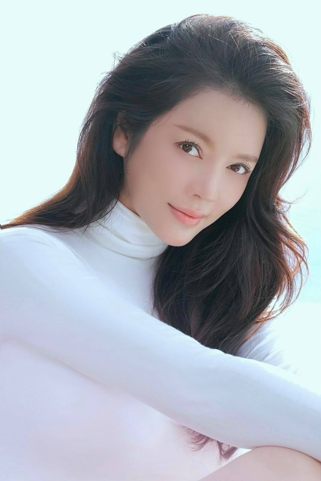 Ly Nha Ky: Toi khong con thoi gian dem kim cuong khi buon