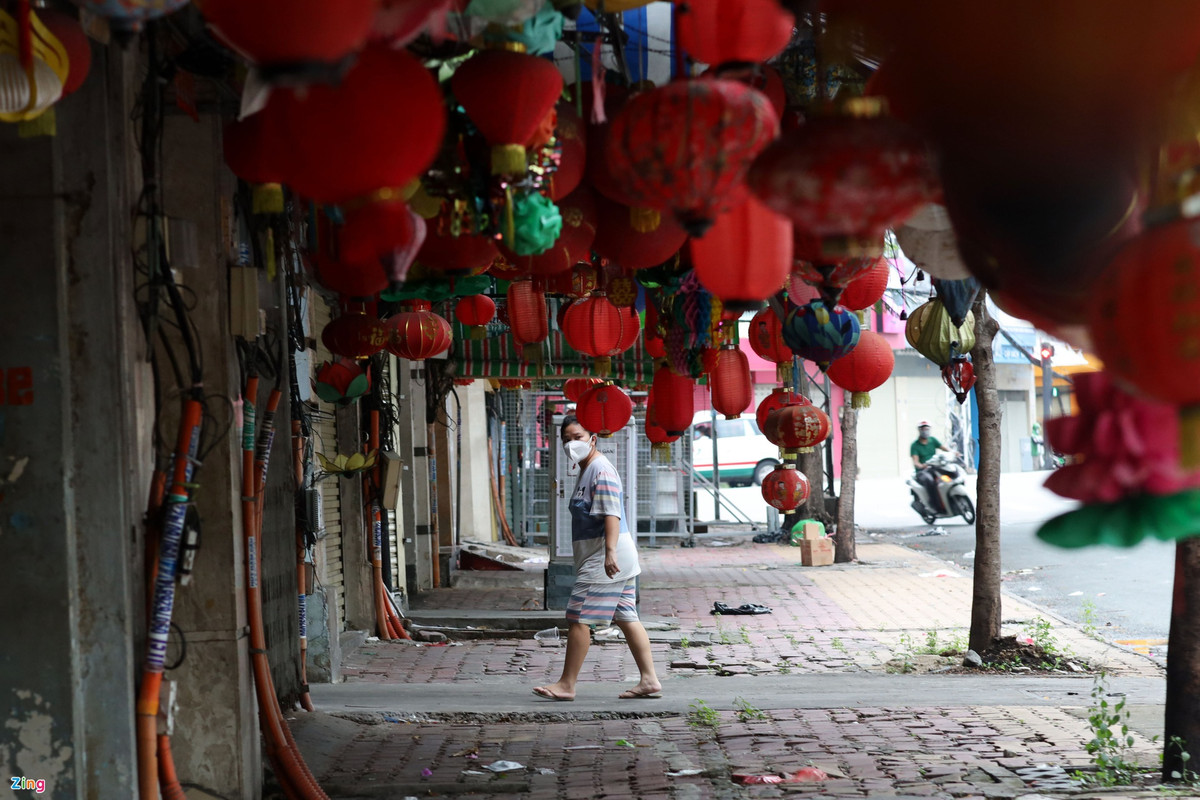 Anh tuan: Tiem dien thoai ban rau cu qua-Hinh-5