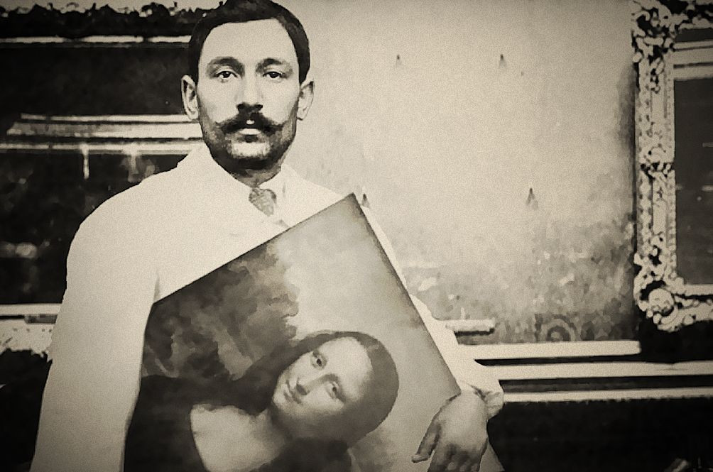 Theo lời khai của Perugia, hắn đã bước vào Bảo tàng Louvre, gỡ Mona Lisa khỏi bức tường, giấu nó dưới áo của mình và trốn thoát.