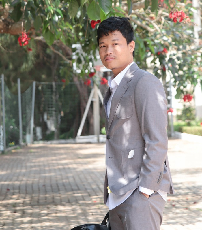 'Chủ tịch' Văn Toàn, Tuấn Anh và dàn sao HAGL diện vest cực ngầu - Hình 4 'Chu tich' Van Toan, Tuan Anh va dan sao HAGL dien vest cuc ngau-Hinh-4