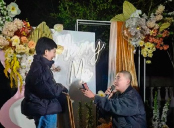 Cuộc sống hiện tại của “cậu bé vàng” Hác Thiệu Văn ảnh 2