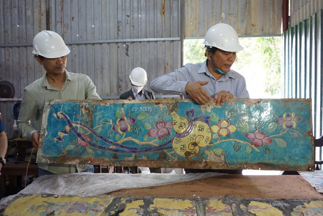 Theo đơn vị thi công trùng tu, điện Thái Hòa là di tích có giá trị quan trọng nên quá trình hạ giải công trình được tiến hành hết sức cẩn trọng, công phu. Tất cả đều được tiến hành theo quy trình đã được phê duyệt.