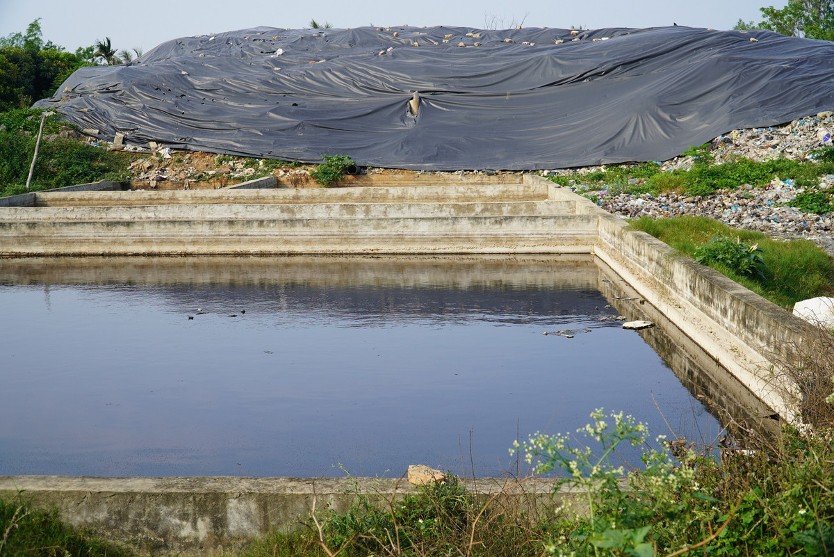 Bai rac lon nhat pho bien Sam Son hien ra sao?-Hinh-2