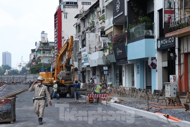Theo MAUR, đến nay toàn dự án đã đạt được 90,31% tổng khối lượng. Trong đó gói thầu CP1a – Nhà Ga Bến Thành – Hầm đào hở Lê Lợi đạt 95,18% (trong đó khu vực hầm đào hở đạt 89%); Gói thầu CP1b (Ga Nhà hát thành phố, đoạn hầm đào TBM, nhà Ga Ba Son) đạt 99,45%; Gói thầu CP2 (đoạn trên cao và Depot) đạt 95,95%; Gói thầu CP3 (thiết bị, đầu máy, toa xe) đạt 79,36%.