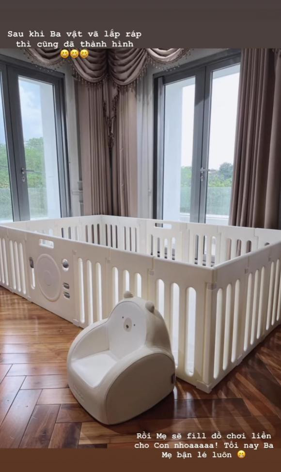 Bao Thy danh het tien tau nhung mon do tu nuoc ngoai ve cho quy tu-Hinh-2