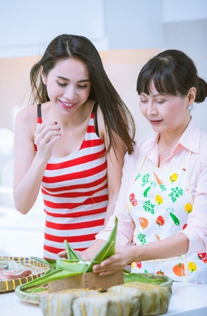 Dù để mặt mộc, Thủy Tiên cũng không quên tô vẽ - Hình 4 Du de mat moc, Thuy Tien cung khong quen to ve-Hinh-4