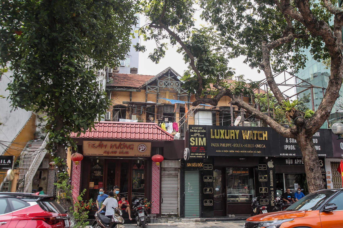 Canh chat choi, am thap trong nhung biet thu tren 'dat vang' Ha Noi