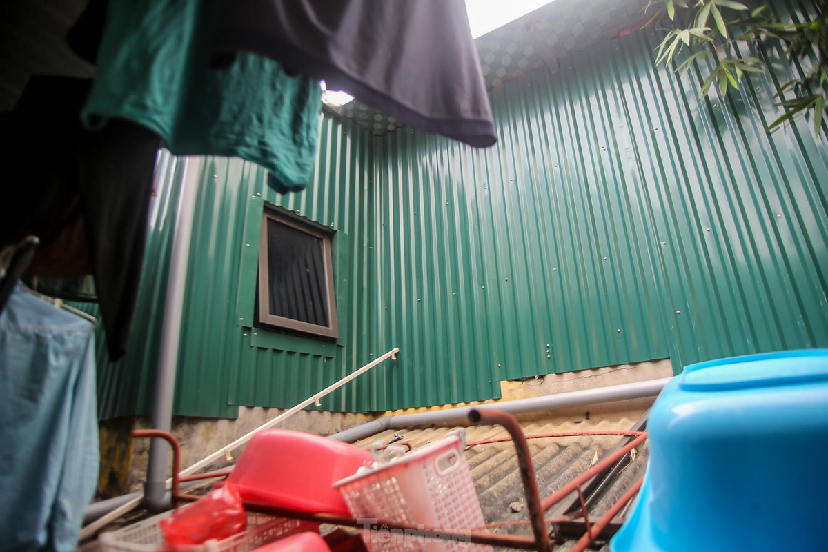 Nhiều hạng mục được cơi nới thành nơi ở.