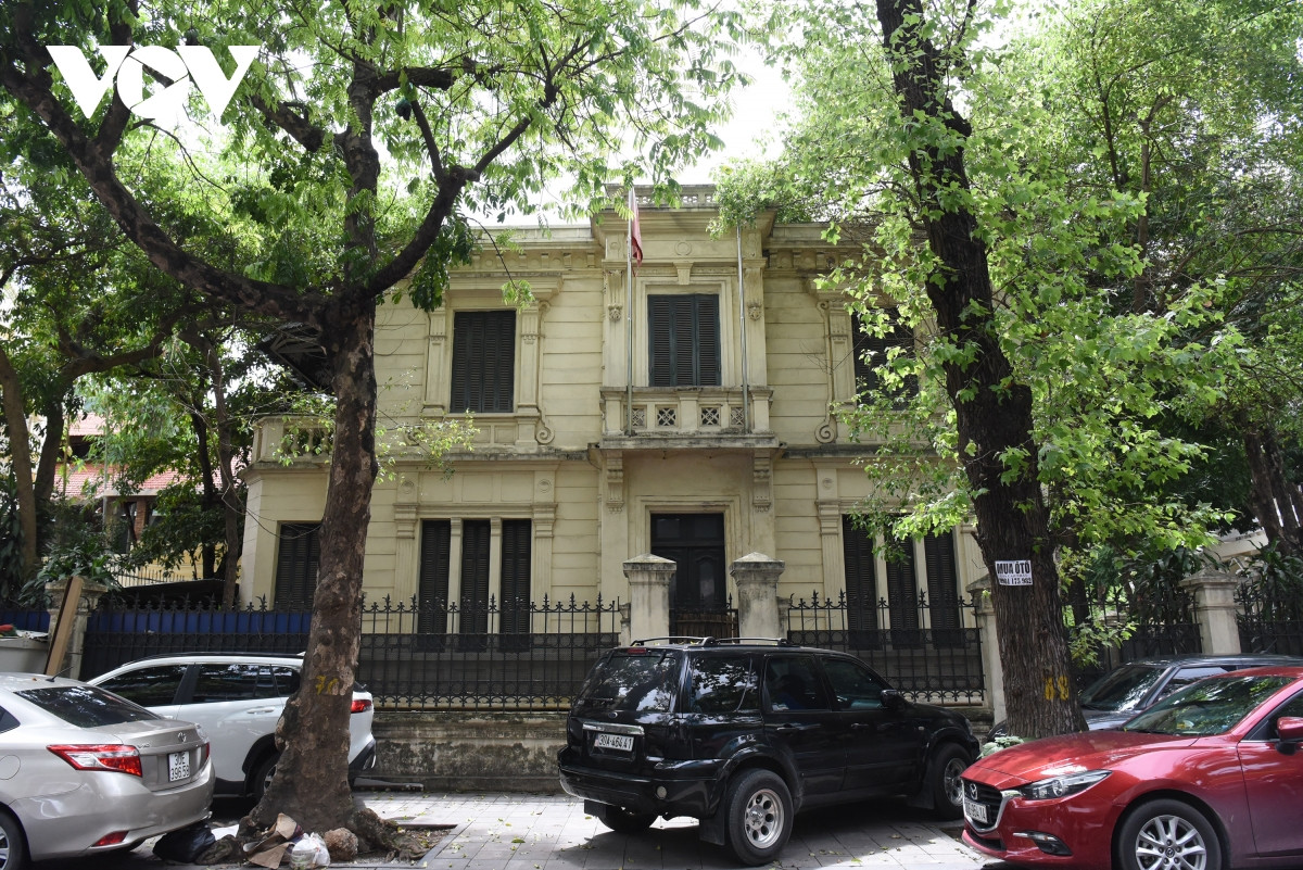 Biệt thự 5 Lê Phụng Hiểu (20 Tôn Đản) thuộc Văn phòng Thành uỷ Hà Nội quản lý.