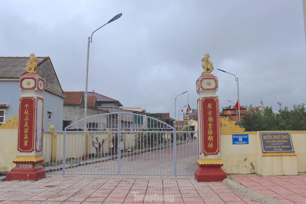 Doc dao nghia dia chon cat gan 200 ca Ong, tho phung nhu nguoi