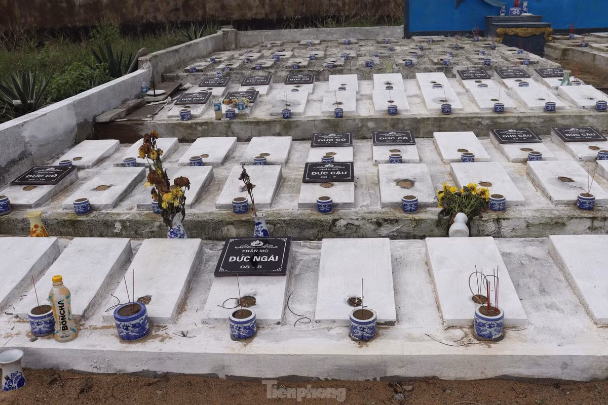 Cá Ông được người dân ở đây gọi với tên thân mật là “Ngài”, nặng hơn 50kg sẽ đặt tên là Đức Ông, Đức Bà; bé hơn thì đặt là Đức Cô hoặc Đức Cậu.