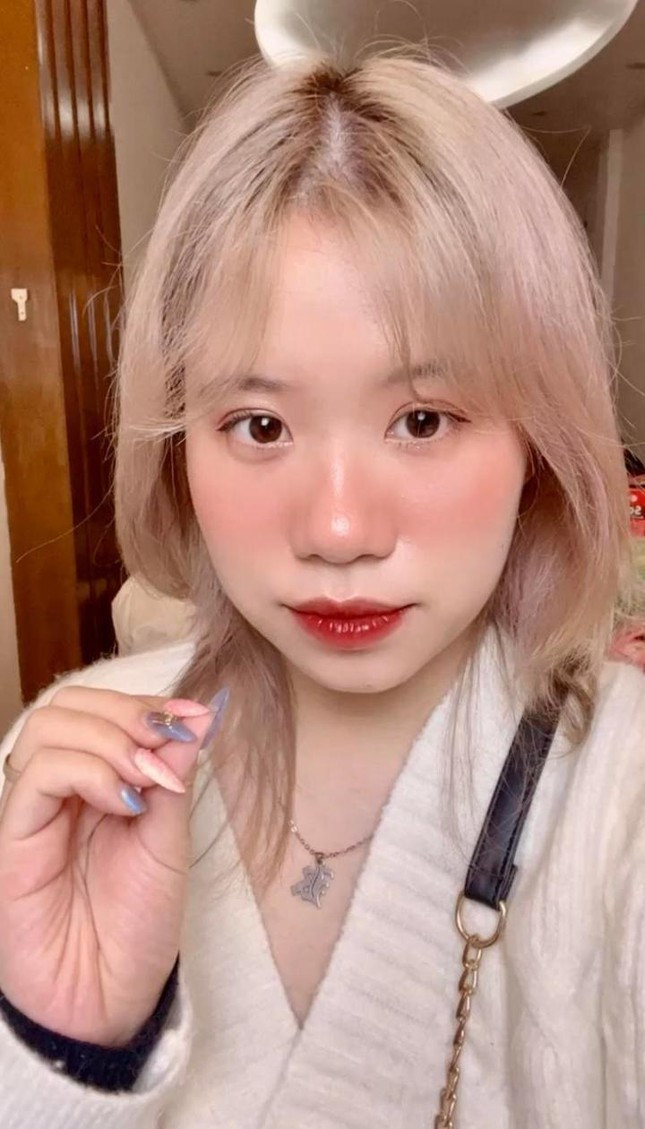 TikToker 800K follower Ly Biet Tuot gay xon xao khi trung tuyen dai hoc top dau the gioi